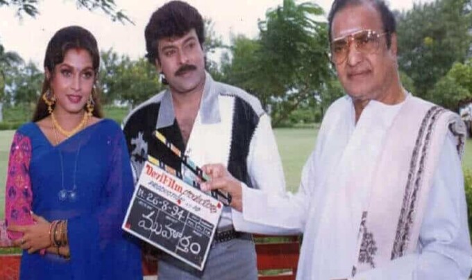 SR NTR: సీనియర్ ఎన్టీఆర్ క్లాప్ కొట్టి షూటింగ్ స్టార్ట్ చేసిన చిరంజీవి బ్లాక్ బస్టర్ హిట్ సినిమా ఏదో తెలుసా..!