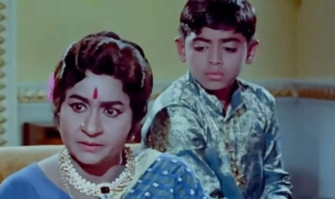Childhood Pic: ఈ ఫొటోలో ఉన్న బుడ్డోడు ఇప్పుడు ఒక స్టార్ హీరో…ఎవరో గుర్తుపట్టగలరా..!